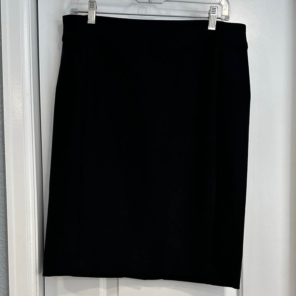 Loft professional pencil skirt. 23" length